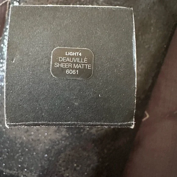 Nars sheer matte foundation DEAUVILLEL4 - Light